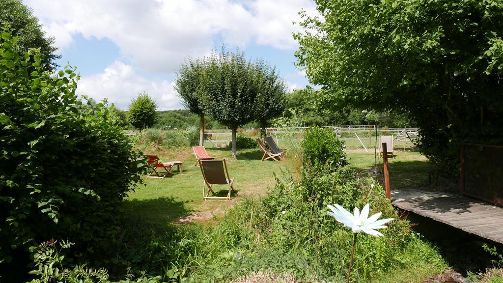 Bed and Breakfast La Cage Aux Oiseaux La Lande-de-Goult Zewnętrze zdjęcie