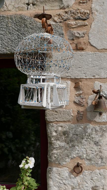 Bed and Breakfast La Cage Aux Oiseaux La Lande-de-Goult Zewnętrze zdjęcie
