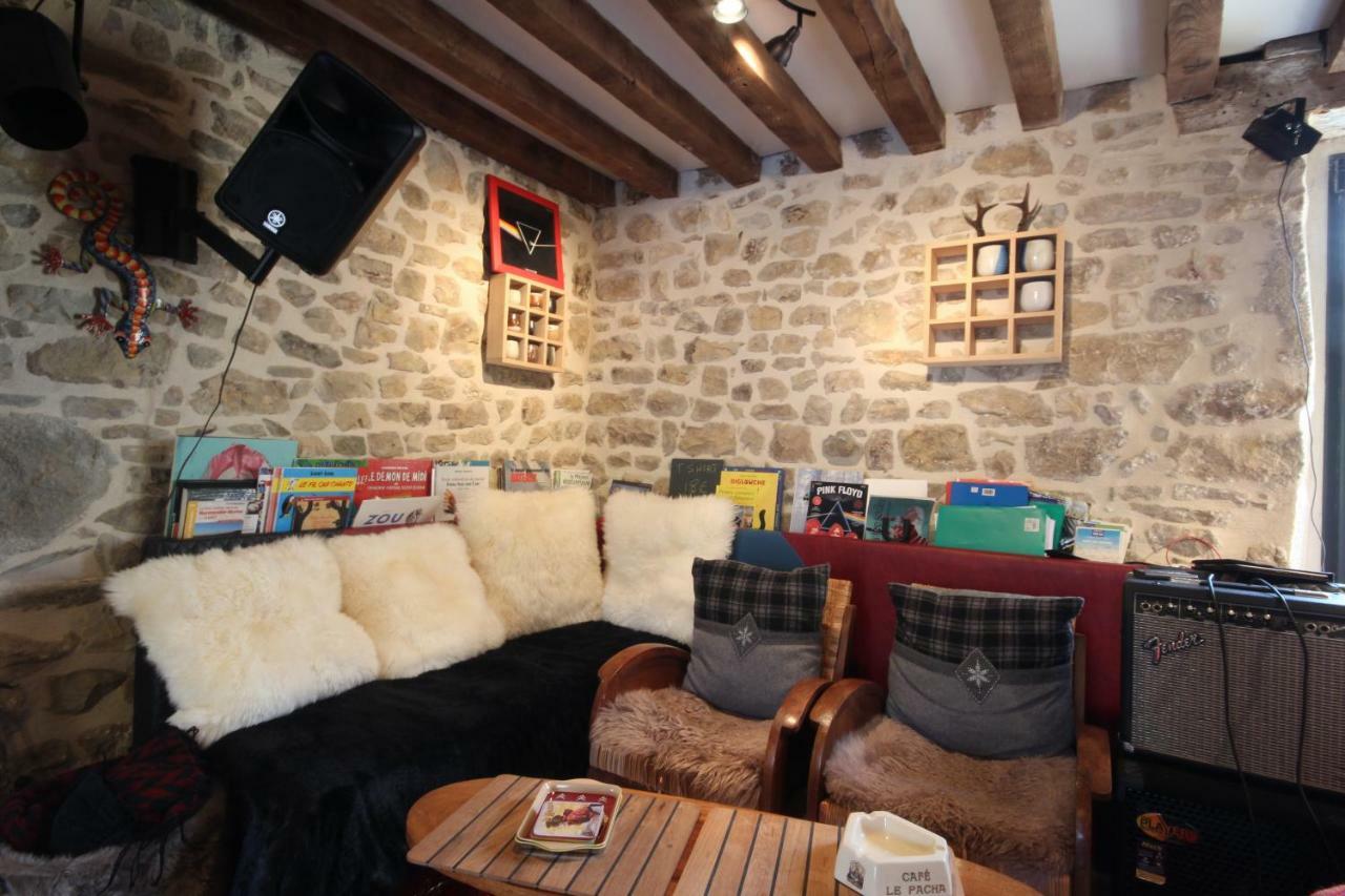 Bed and Breakfast La Cage Aux Oiseaux La Lande-de-Goult Zewnętrze zdjęcie