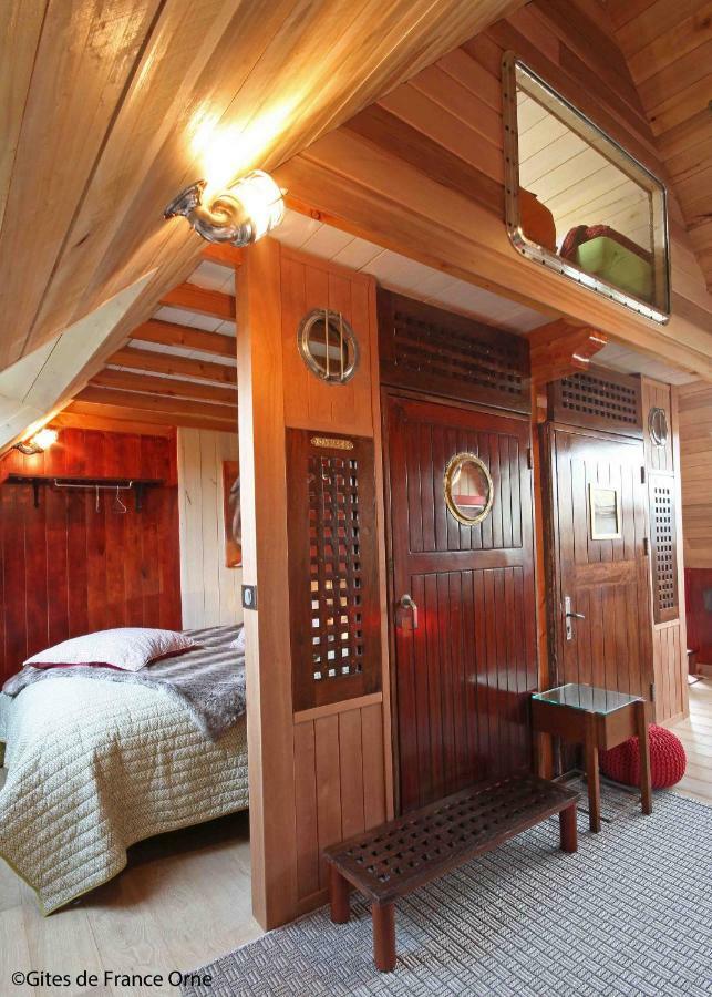 Bed and Breakfast La Cage Aux Oiseaux La Lande-de-Goult Zewnętrze zdjęcie