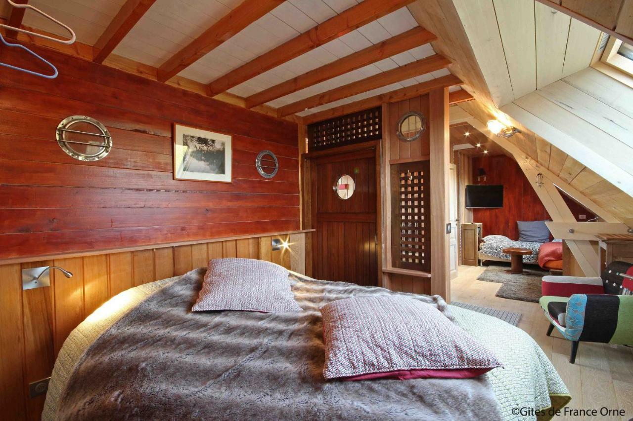 Bed and Breakfast La Cage Aux Oiseaux La Lande-de-Goult Zewnętrze zdjęcie